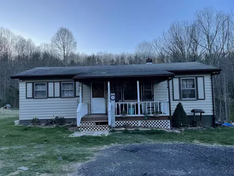 1752 Troxel Gap Rd, Craigsville, VA 24430