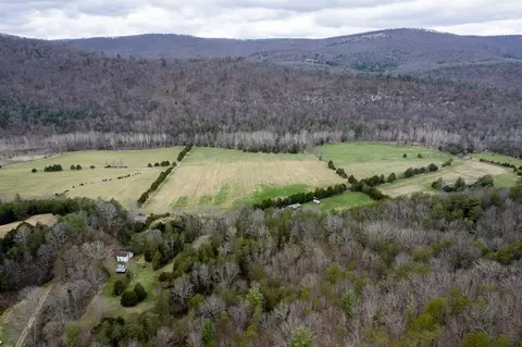 43 Asbury Ln, Brandywine, WV 26802