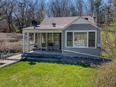 431 W Nelson St W, Lexington, VA 24450
