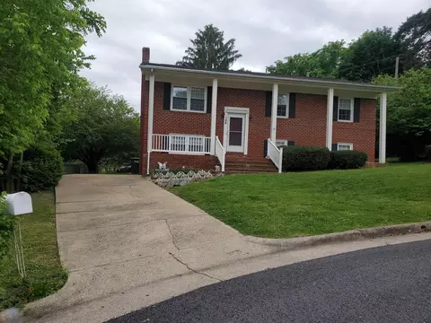 194 Highland Ct, Harrisonburg, VA 22801