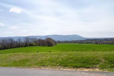 107 Stone Dr, Stuarts Draft, VA 24477 photo 68