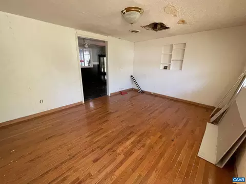 738 Roundabout Rd, Louisa, VA 23093 photo 4