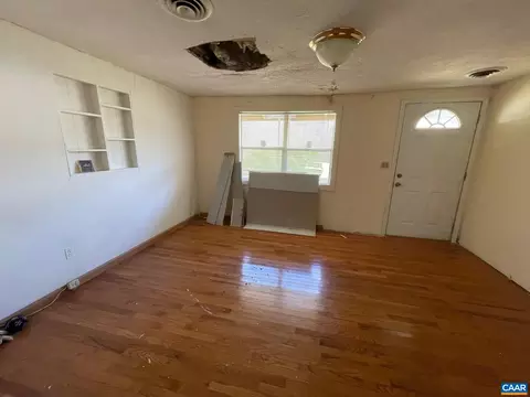 738 Roundabout Rd, Louisa, VA 23093 photo 3