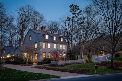 300 Fairway Dr, Harrisonburg, VA 22802