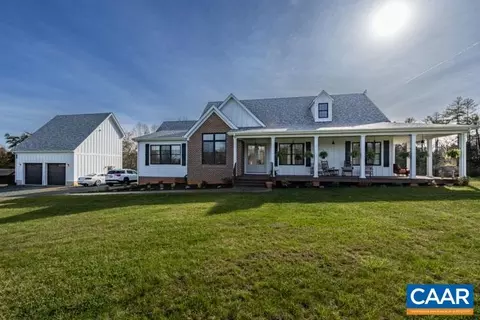 810 Roaming Bear Rd, Earlysville, VA 22936