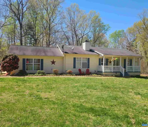 28 Prospect Ln, Troy, VA 22974