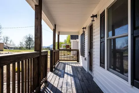 16809 E Spring Ave E, Elkton, VA 22827 photo 4