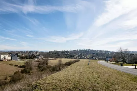 Victoria Dr, Fishersville, VA 22939