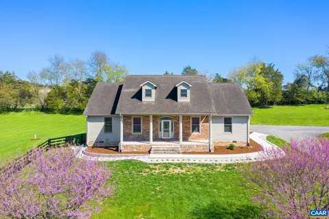 65 Stone House Ln, Lexington, VA 24450