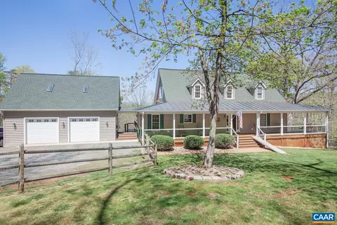 371 Truslows Ln, Nellysford, VA 22958