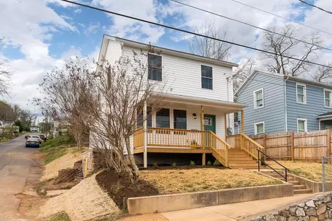 811 Stuart St, Staunton, VA 24401