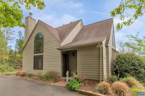 1673 Royal Oak Ct, Charlottesville, VA 22902