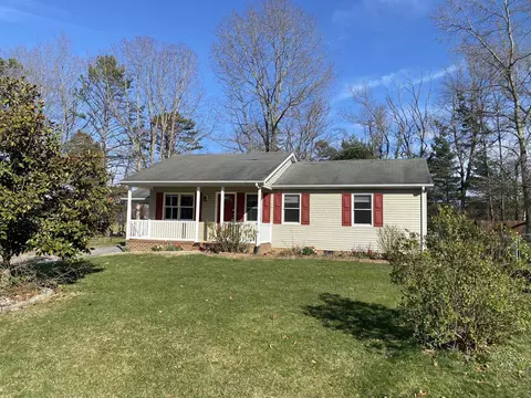 45 Canton Ln, Stuarts Draft, VA 24477