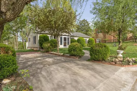 3040 Horseshoe Ln, Harrisonburg, VA 22801