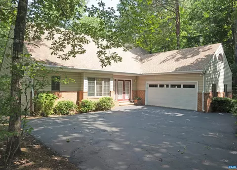 3 Pineknoll Cir, Palmyra, VA 22963
