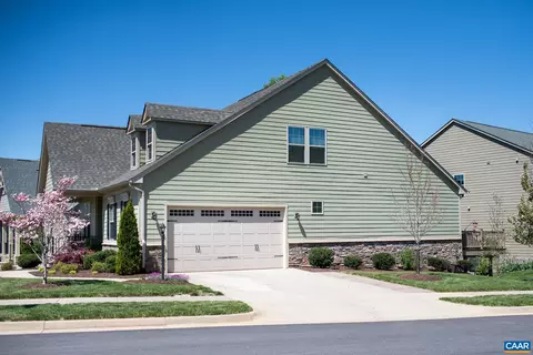 1401 Delphi Ln, Charlottesville, VA 22911 photo 3