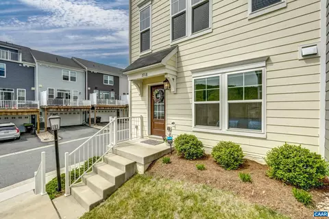 2718 Avinity Ln, Charlottesville, VA 22902 photo 3