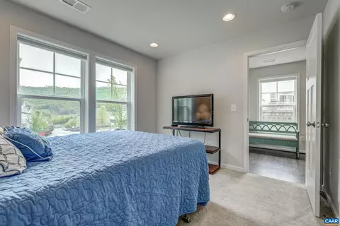 2718 Avinity Ln, Charlottesville, VA 22902 photo 5