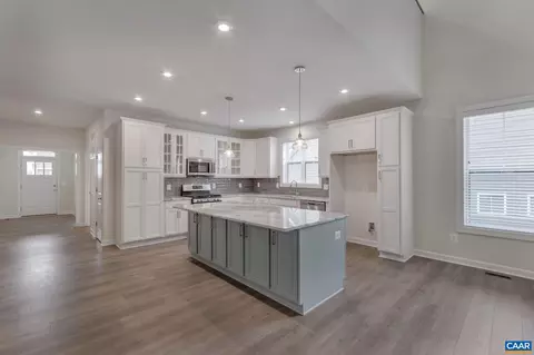 19 Pine Shadow Ct, Troy, VA 22974 photo 10
