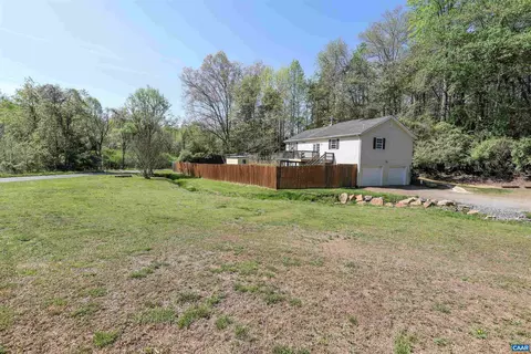 286 Snapdragon Rd, Ruckersville, VA 22968