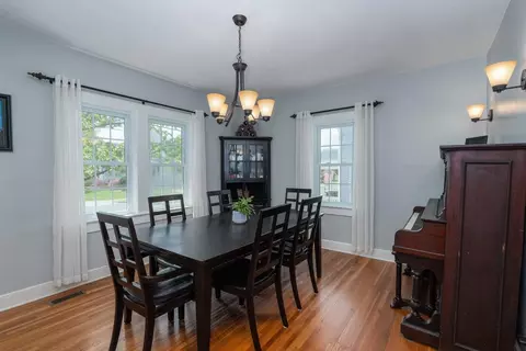 206 E College St E, Bridgewater, VA 22812 photo 6