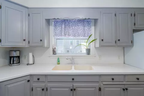 206 E College St E, Bridgewater, VA 22812 photo 12