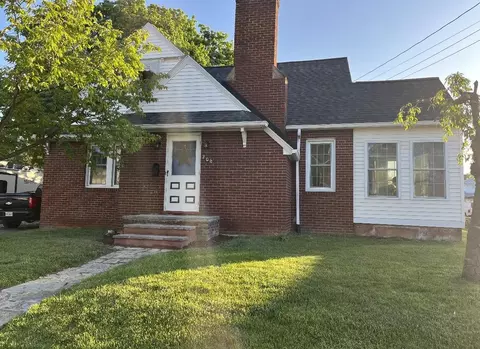 206 E College St E, Bridgewater, VA 22812 photo 2