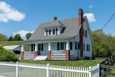 2671 Barrenridge Rd, Staunton, VA 24401