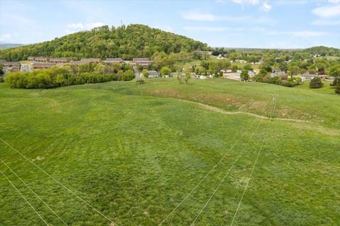 54 Round Hill Drive, Stuarts Draft, VA 24477