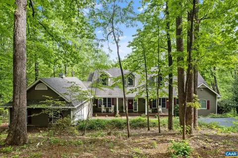 190 Hooded Warbler Ln, Nellysford, VA 22958