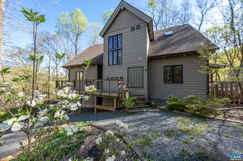 2401 Davis Creek Ln, Lovingston, VA 22949