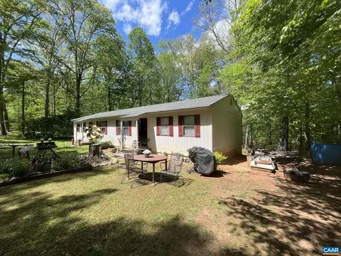 419 Lodebar Est, Nellysford, VA 22958