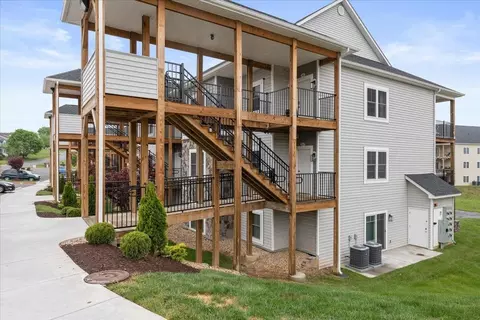 1270 Constitution Ct #203, Harrisonburg, VA 22802