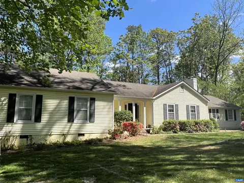 618 Kearsarge Cir, Charlottesville, VA 22901