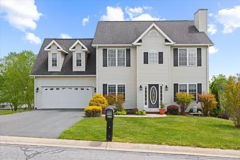 104 Shawn Cir, Staunton, VA 24401