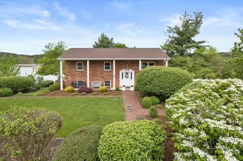 17253 New Market Rd, Timberville, VA 22853