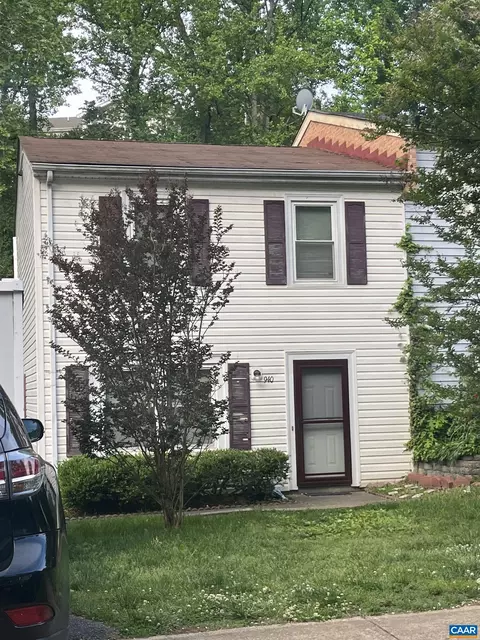 940 Rock Creek Rd, Charlottesville, VA 22903