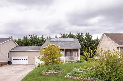 2263 Lake Terrace Dr, Harrisonburg, VA 22802