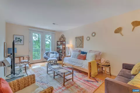 760 Walker Sq #3A, Charlottesville, VA 22903