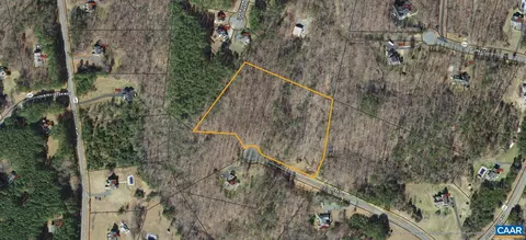 1 Berry Ct, Palmyra, VA 22963