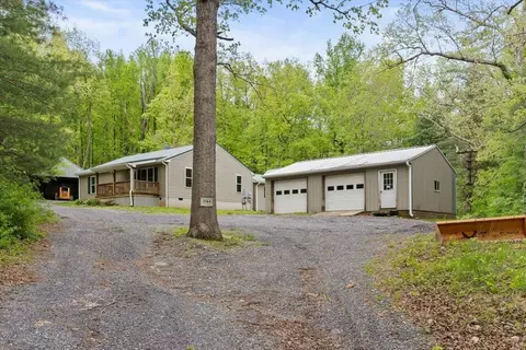 3166 Mt Torrey Rd, Lyndhurst, VA 22952