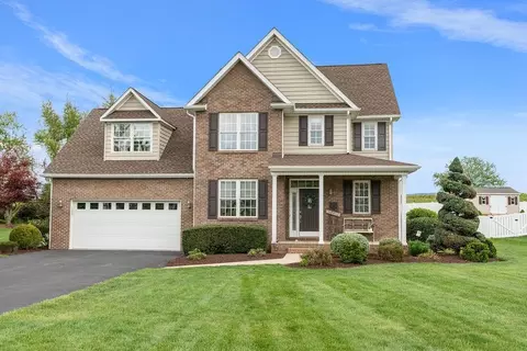 6 Alba Cir, Waynesboro, VA 22980