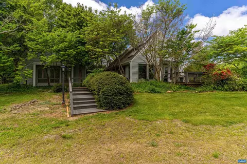 10305 Patrick Henry Hwy, Roseland, VA 22967