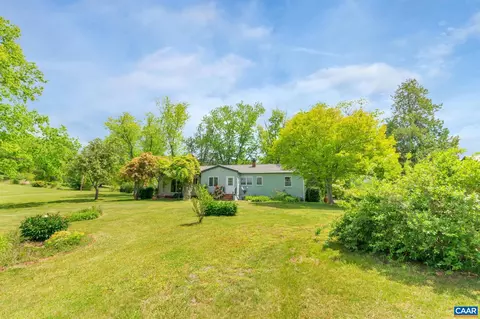 9744 Warren Ferry Rd, Scottsville, VA 24590