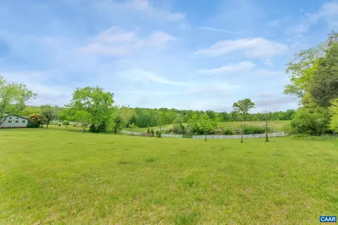 Warren Ferry Rd, Scottsville, VA 24590
