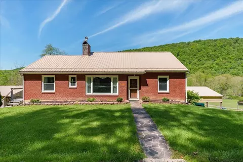 5612 Jackson River Rd, Hot Springs, VA 24445