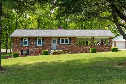 389 Jericho Rd, Fishersville, VA 22939