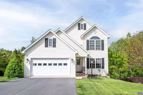 83 Victoria Dr, Fishersville, VA 22939