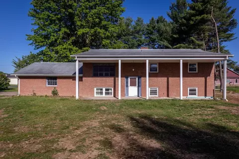 402 15th St, Grottoes, VA 24441