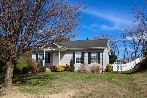 289 Windsong Hills Dr, Elkton, VA 22827